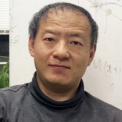 作村准教授の顔写真