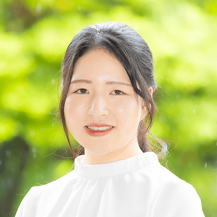 若林助教の顔写真
