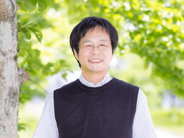 磯谷 綾子准教授の写真