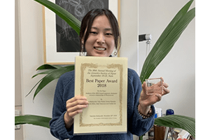 花発生分子遺伝学研究室の小林 利紗さん（博士前期課程2年）が「公益財団法人 遺伝学普及会日本遺伝学会」において「第90回Best Papers (BP)賞」を受賞