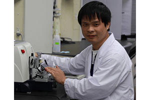 花発生分子遺伝学研究室の博士後期課程3年の大学院生Wu Jinfeng君の植物ホルモンアブシジン酸を介した環境応答シグナル系におけるヒストン脱メチル化酵素の役割を示した論文が2つの論文Plant, Cell & EnvironmentおよびPlant Signaling & Behaviorに報告されました。
